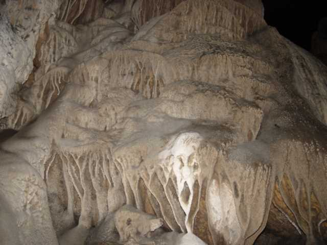 Yeni Dünya Mağarası