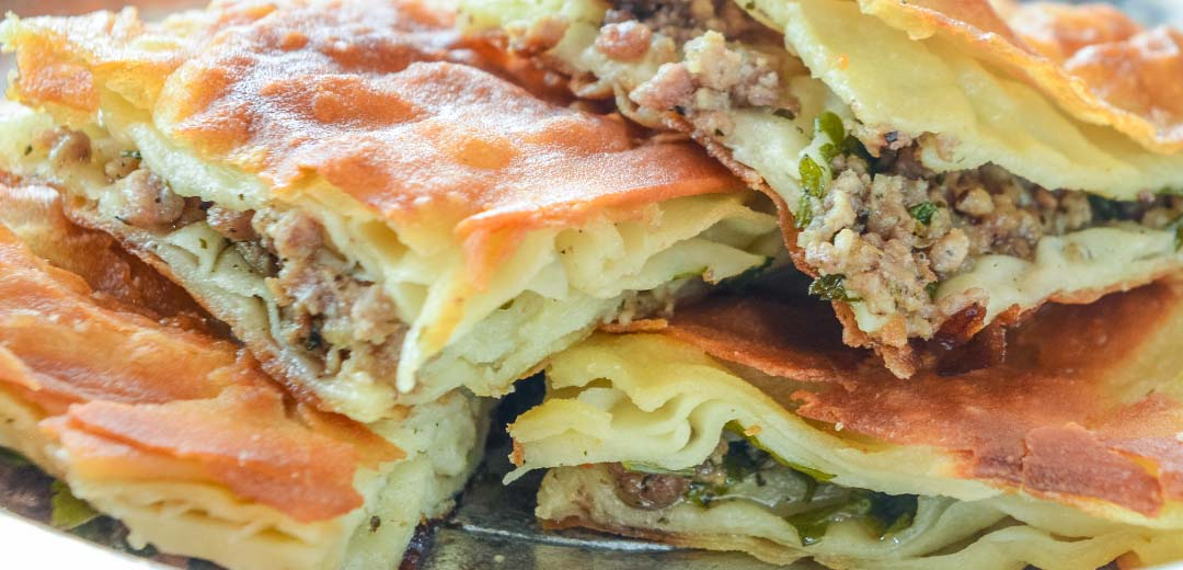 Kakırdaklı Ispanak Böreği